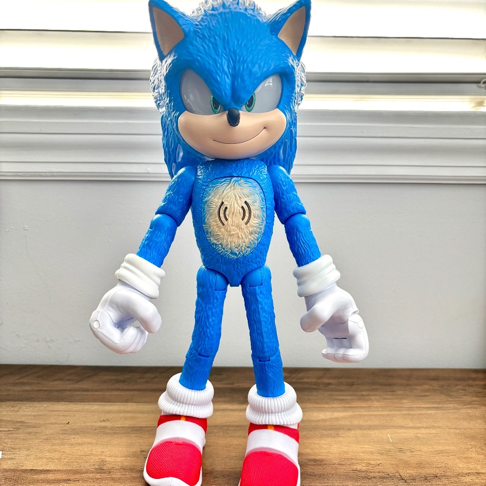 JAKKS Sonic the Hedgehog 3 Movie Ultimate Talking & Light Up Action Figure 14"